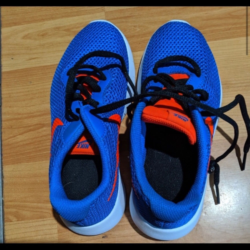 Nike boys sneakers size 3